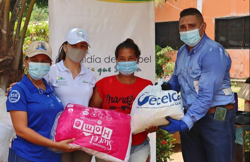 Photo of 250 familias damnificadas por inundaciones en Ayapel reciben apoyo de Gecelca
