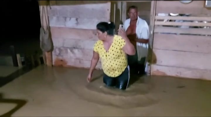 Photo of Emergencia en zona rural de Montelíbano por desbordamiento de quebrada