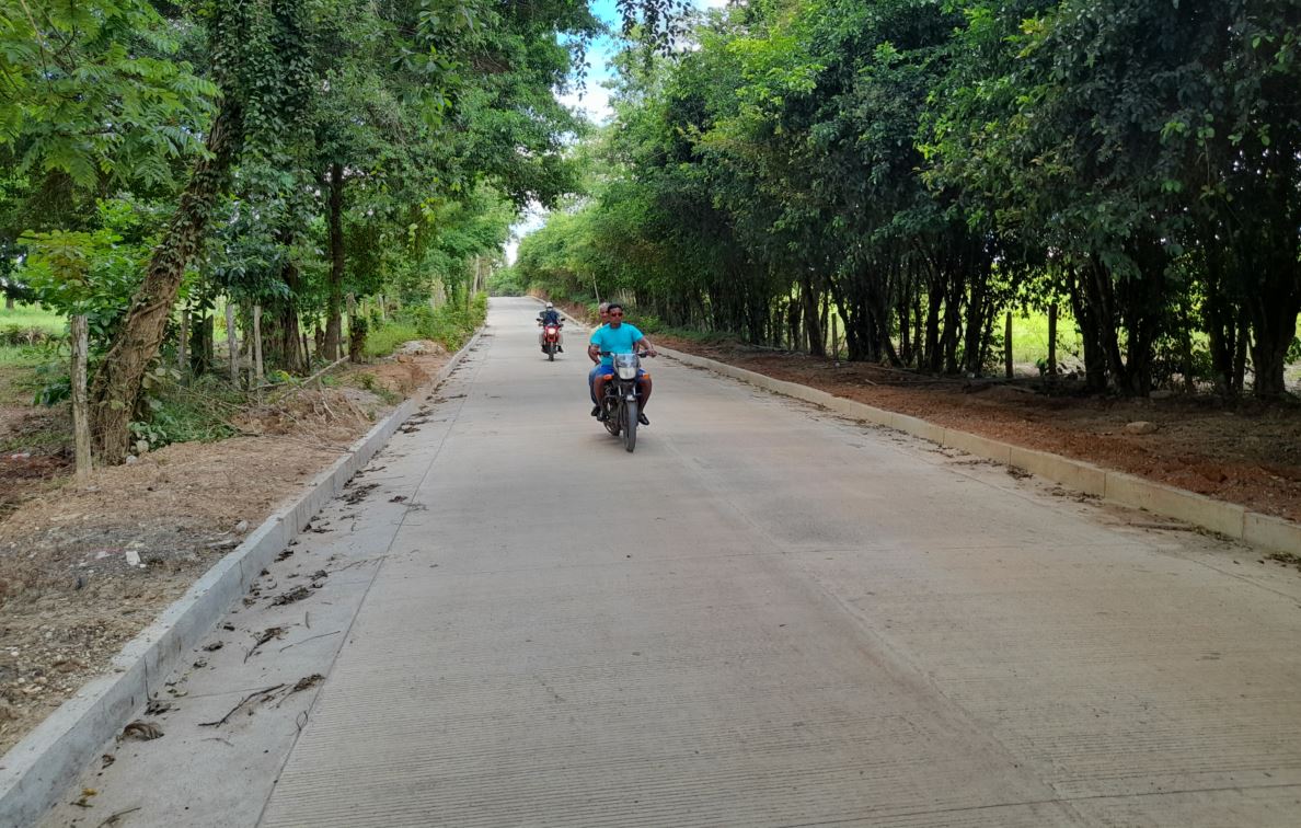 Photo of Pueblo Nuevo estrena más de 500 metros de pavimento en vía rural