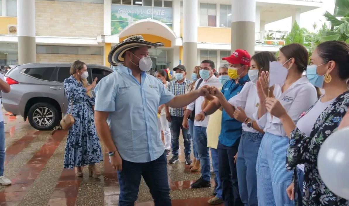 Photo of Gobernador de Córdoba retoma sus labores tras superar el Covid-19