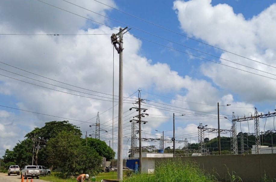 Photo of David Barguil propone financiación estatal de obras eléctricas que baje la tarifa en la costa