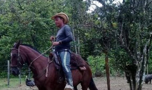 Photo of A garrotazos asesinaron a líder comunal y campesino de Montelíbano