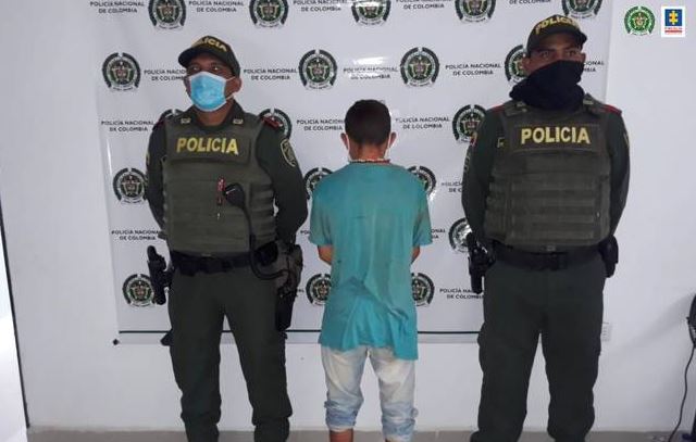 Photo of A la cárcel hijo que aparentemente golpeaba a su madre en Cotorra