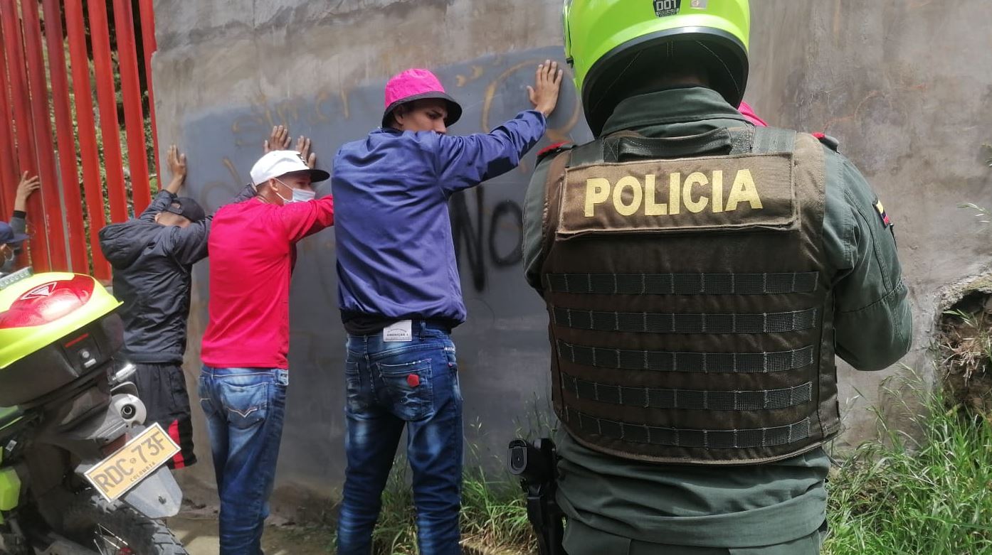 Photo of Policías que impidan grabación de operativos se quedarán sin sueldo