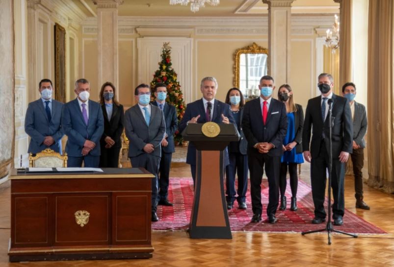 Photo of Colombia producirá vacunas a partir de junio de 2022: Duque