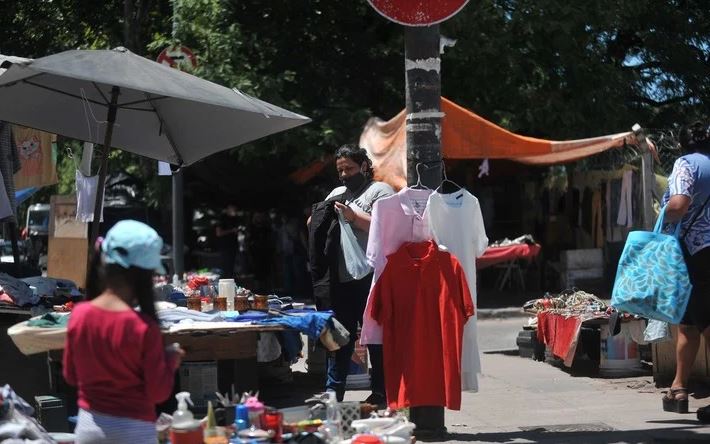 Photo of Más del 60% de los hogares no tienen posibilidades de comprar vestuario o alimentos, según el Dane