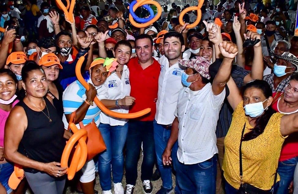 Photo of Movimiento “La ola naranja” de Ciénaga de Oro se suma al equipo de Liliana Bitar y Nicolás Barguil