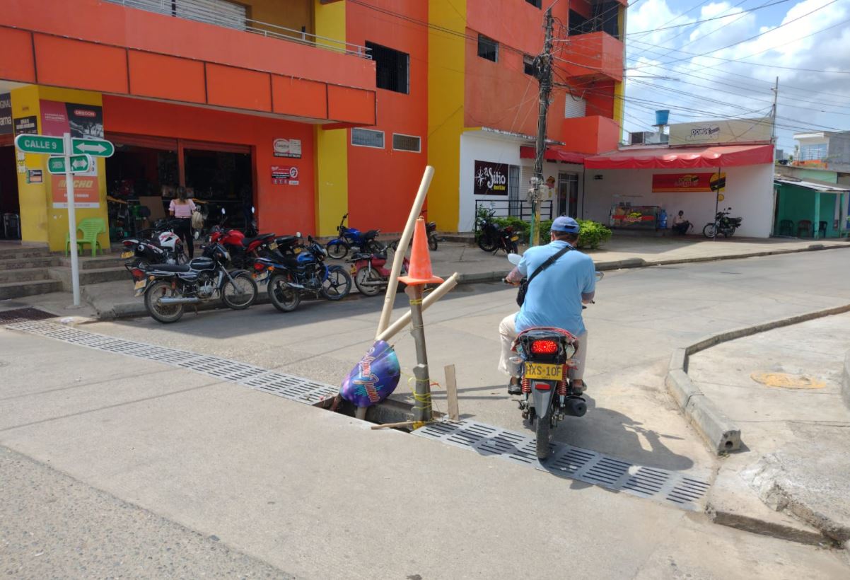 Photo of Rejilla en mal estado se ha convertido en una ‘trampa mortal’ en Planeta Rica