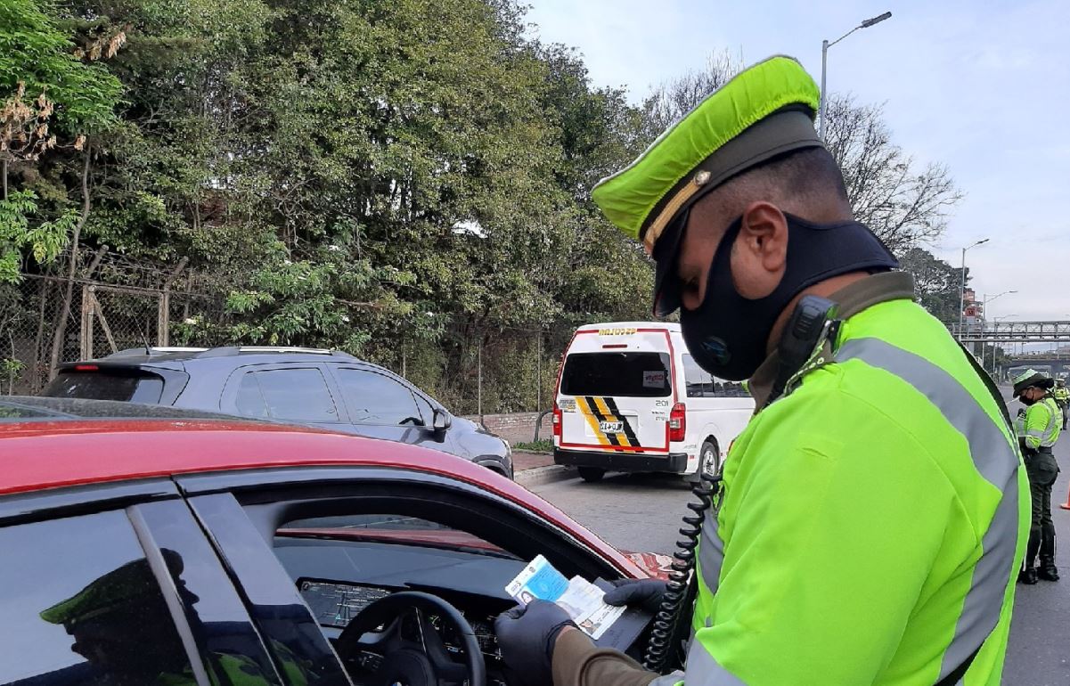 Photo of Tarjeta de propiedad y el pase son válidos por celular en procedimientos de tránsito