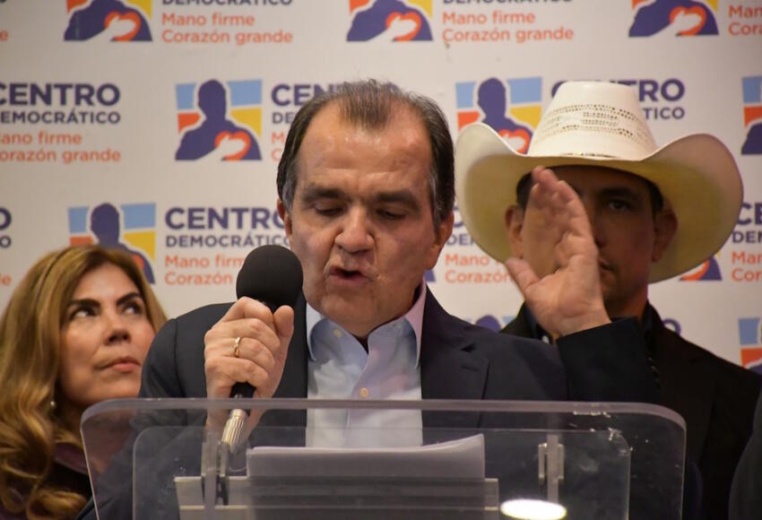 Photo of Óscar Iván Zuluaga anuncia que no se sumará a la coalición ‘Equipo por Colombia’