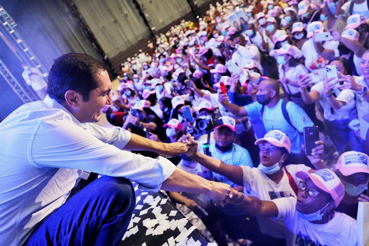 Photo of David Barguil lanza propuestas de políticas de género ante más de 7 mil mujeres de Cartagena