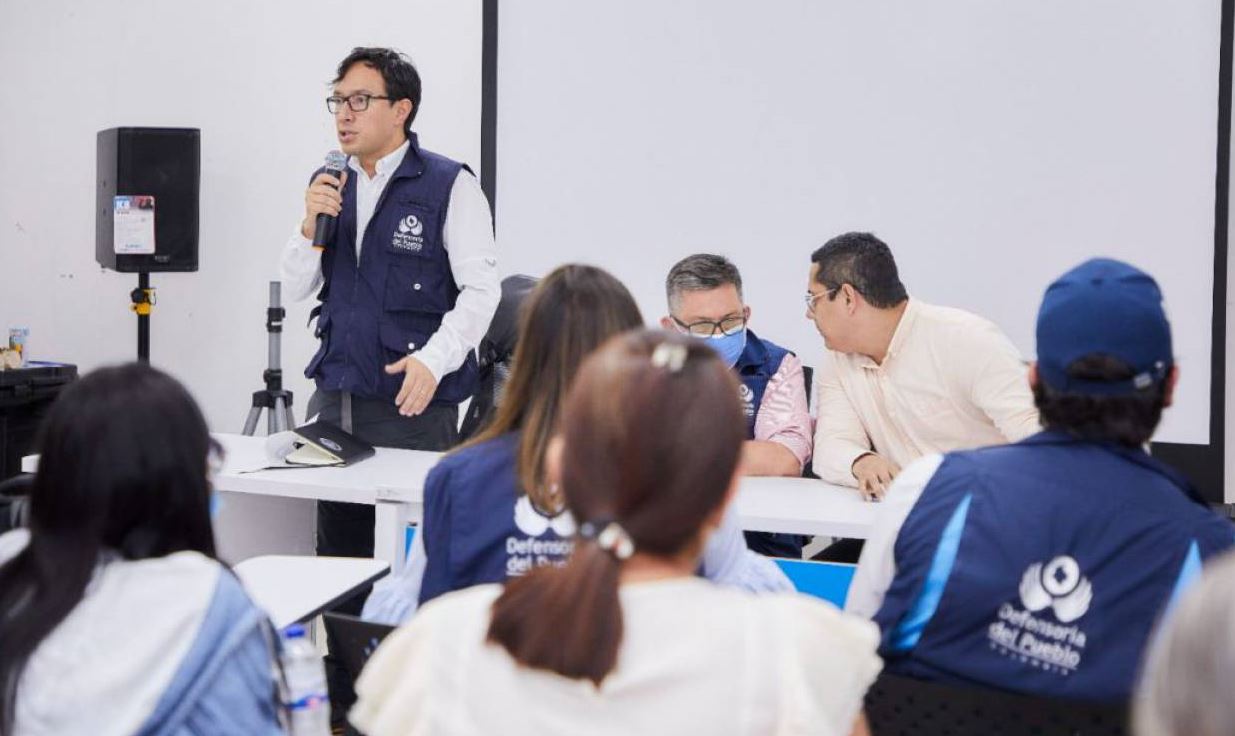Photo of La Defensoría alerta riesgo electoral por presencia de grupos armados en el Sur de Córdoba