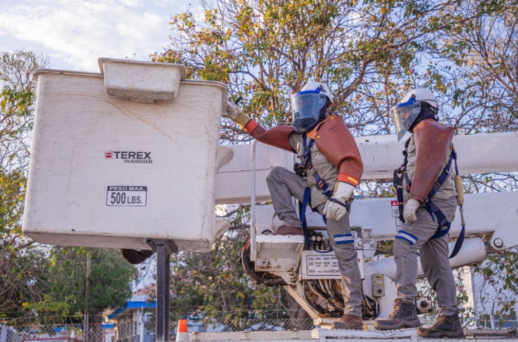 Photo of A través de socializaciones, Afinia reitera que las redes eléctricas no son un juego y que acceder indebidamente a estas pone en riesgo la vida