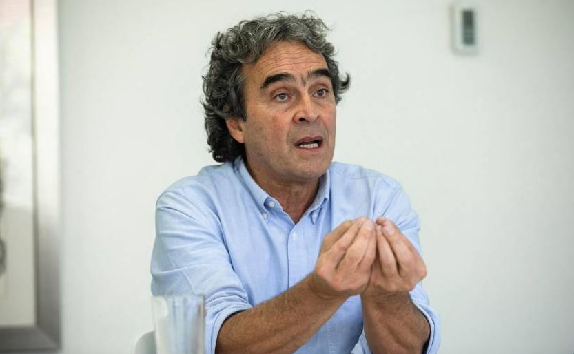 Photo of “Desorden, incertidumbre y confusión por todo lado”: Fajardo critica Gobierno Petro