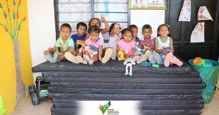 Photo of Alcaldía de Buenavista entregó dotación para niños de hogar comunitario de la zona rural