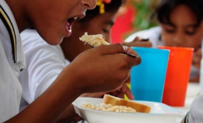 Photo of Más de 150.000 estudiantes están sin alimentación escolar en Córdoba
