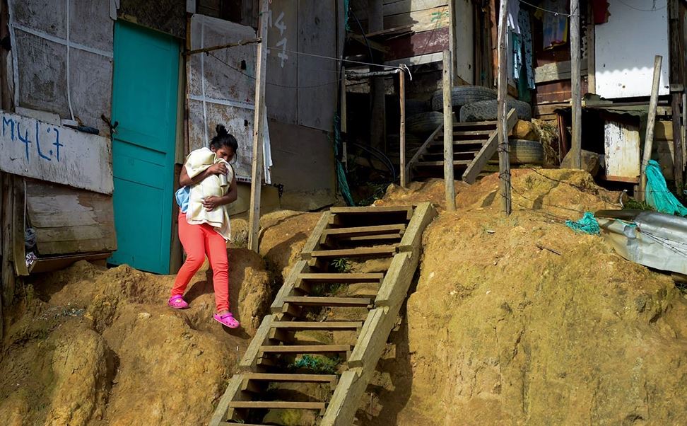 Photo of Día de la Mujer: el 70% de la pobreza mundial las golpea a ellas