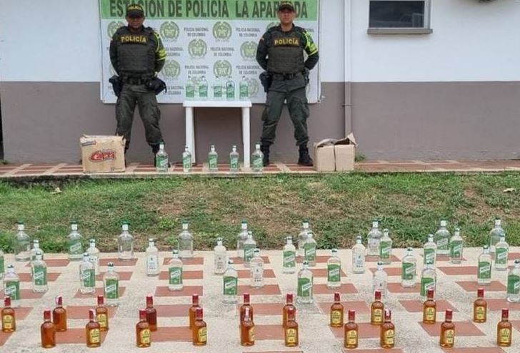 Photo of Incautan más de 80 botellas de licor adulterado en La Apartada
