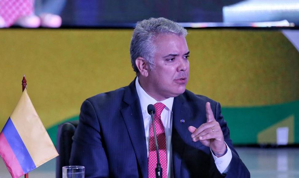 Photo of Duque dice que no participa en política: «Yo opino sobre propuestas, no sobre personas»