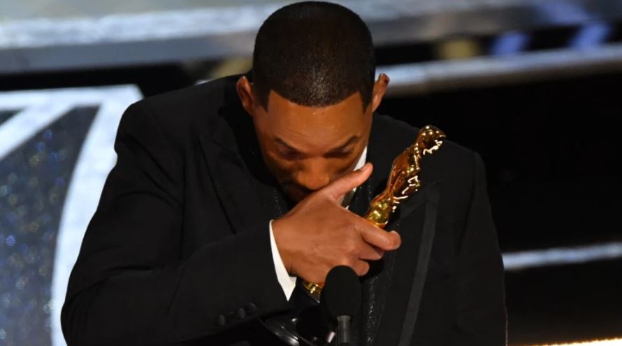 Photo of Will Smith renuncia a la Academia tras polémica en los Premios Óscar