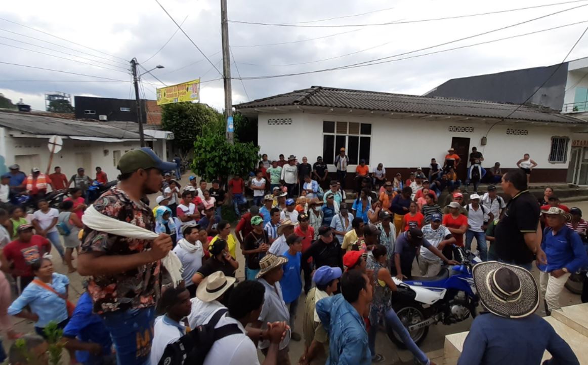 Photo of Retornan a sus tierras campesinos que habían sido desplazados en Puerto Libertador