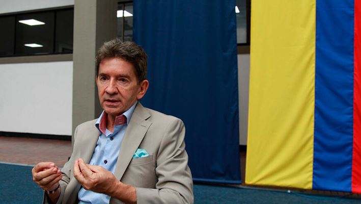 Photo of Luis Pérez renuncia a candidatura presidencial