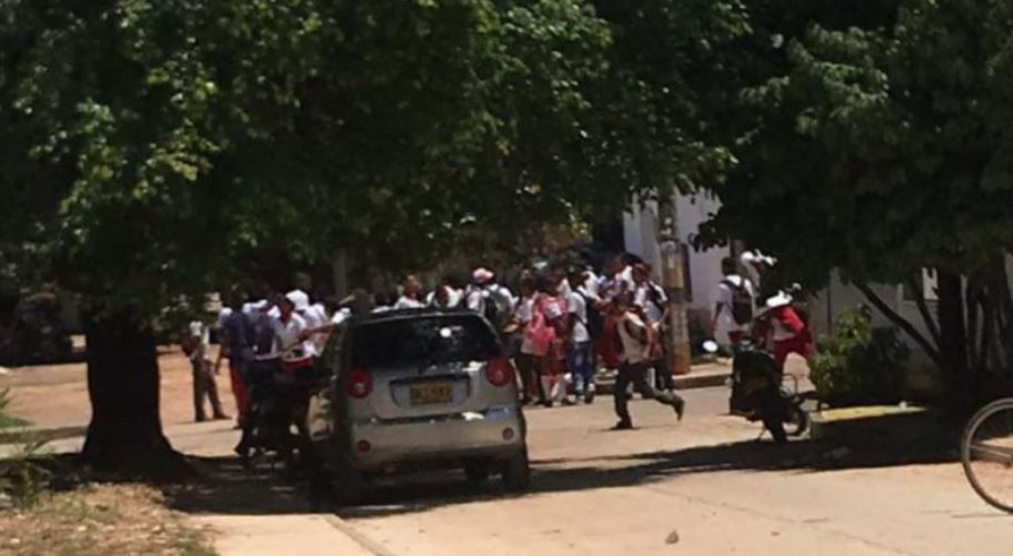 Photo of En Ayapel, dos estudiantes se enfrentaron a machete