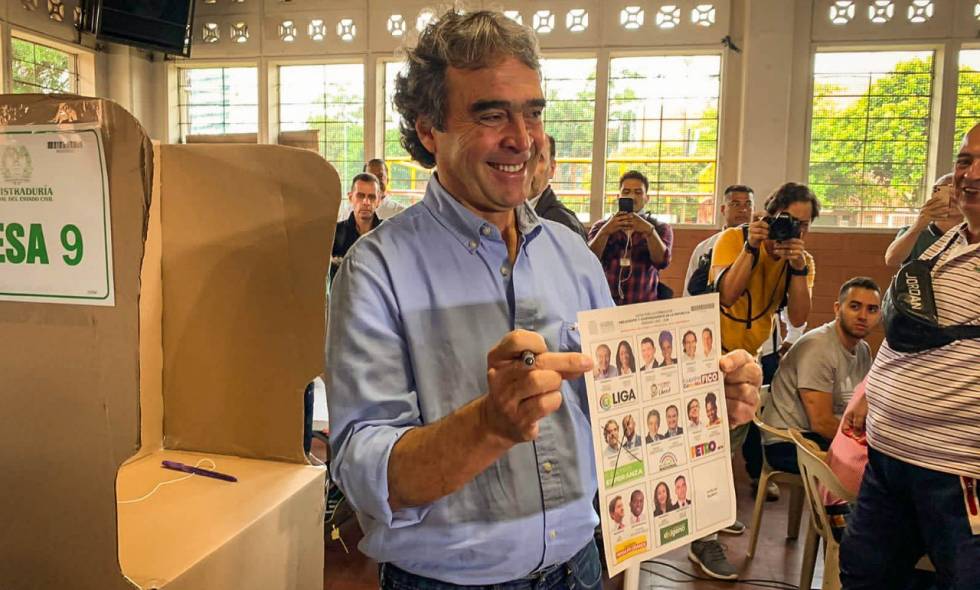 Photo of Rodolfo Hernández y Sergio Fajardo, los primeros candidatos presidenciales en votar