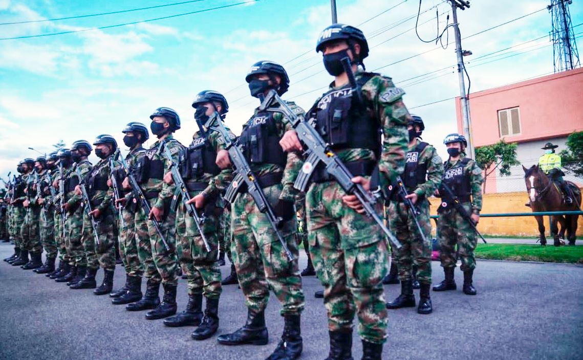 Photo of Mil uniformados para enfrentar posible paro armado del ‘Clan del Golfo’ en la Costa