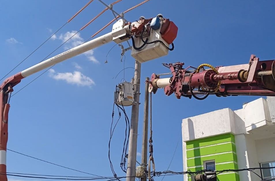 Photo of Afinia continúa robusteciendo la infraestructura eléctrica en Córdoba