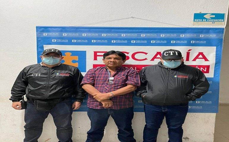 Photo of Por supuesta corrupción capturan y expulsan del Pueblo Zenú al cacique Eder Espitia