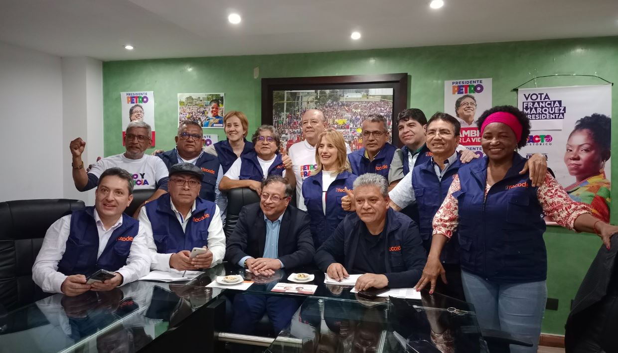 Photo of “Nos sentimos maltratados… nos duele”, Fecode lanza fuerte reclamo al presidente electo Gustavo Petro, ¿por qué?