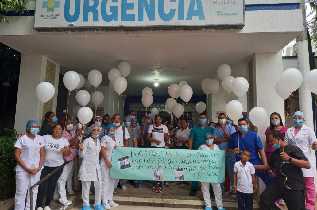 Photo of Trabajadores del hospital de Ayapel piden libertad de médico capturado por el CTI de la Fiscalía