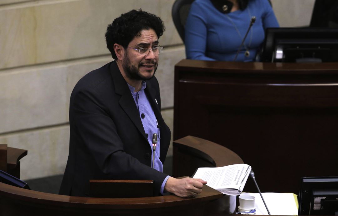 Photo of Iván Cepeda se lanzó como precandidato presidencial del Pacto Histórico