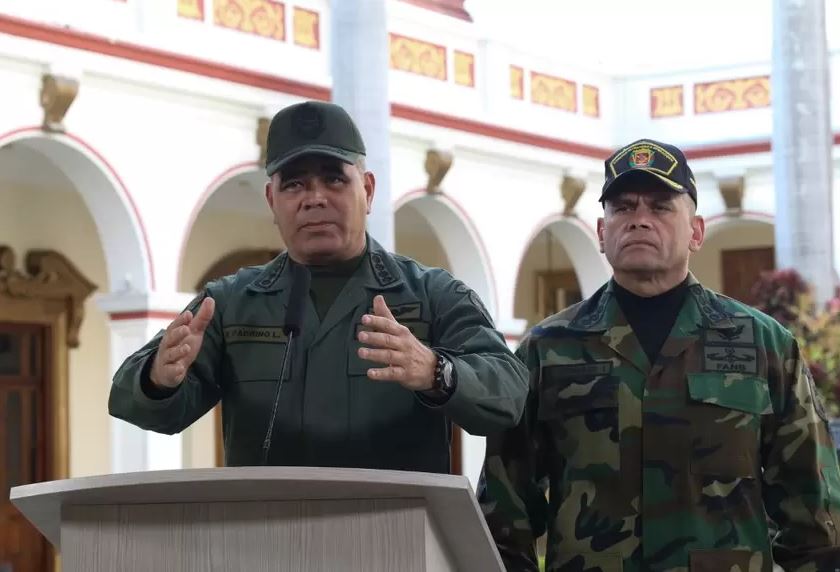 Photo of Venezuela anuncia el restablecimiento de relaciones militares con Colombia