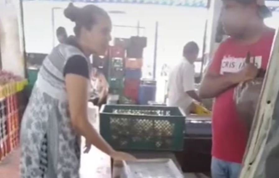 Photo of Mujer se iba a ir de un granero sin pagar porque «Dios se lo dijo»