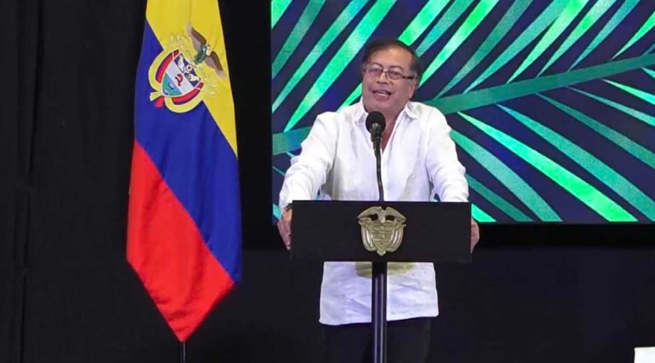 Photo of Presidente Petro propuso legalizar la venta de cannabis sin licencia