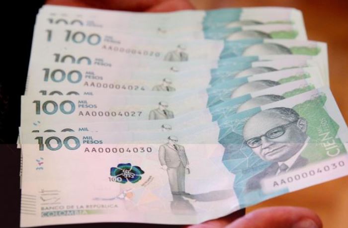 Photo of ¿Salario mínimo de $1.300.000? Con esa cifra empezó el debate