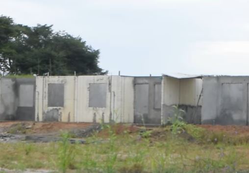 Photo of Cuestionan lentitud en construcción de proyecto de vivienda en La Apartada