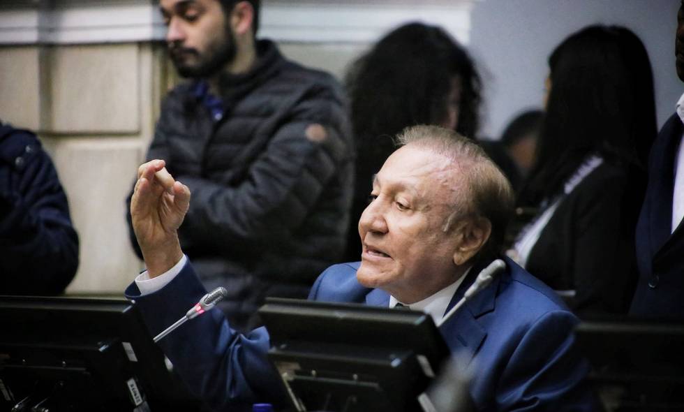 Photo of «Subir la gasolina es traicionar los intereses del pueblo»: la puya de Rodolfo Hernández a Petro