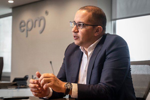 Photo of Gerente general de EPM confirma que Afinia disminuirá en $24 el precio del kilovatio