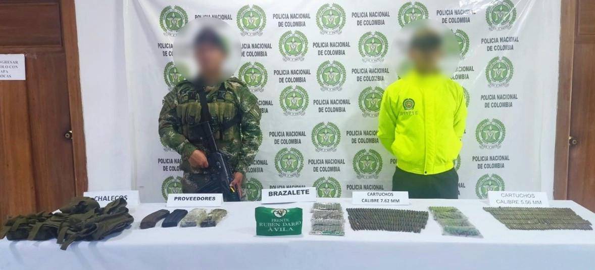 Photo of Hallan material de guerra abandonado en zona rural de Montelíbano