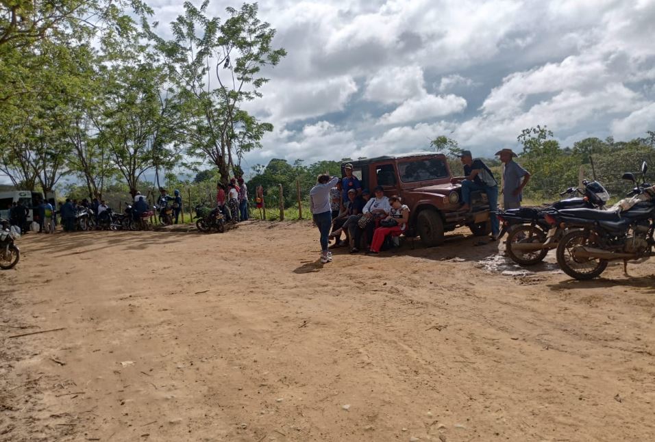 Photo of Habitantes de zona rural de Pueblo Nuevo exigen a Canacol la contratación de mano de obra local