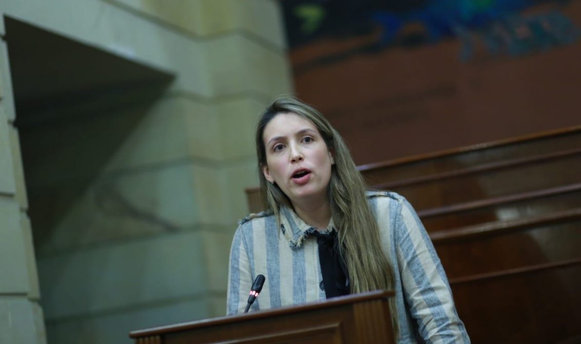 Photo of Corte acusa a exrepresentante a la Cámara Sara Piedrahita por lavado de activos