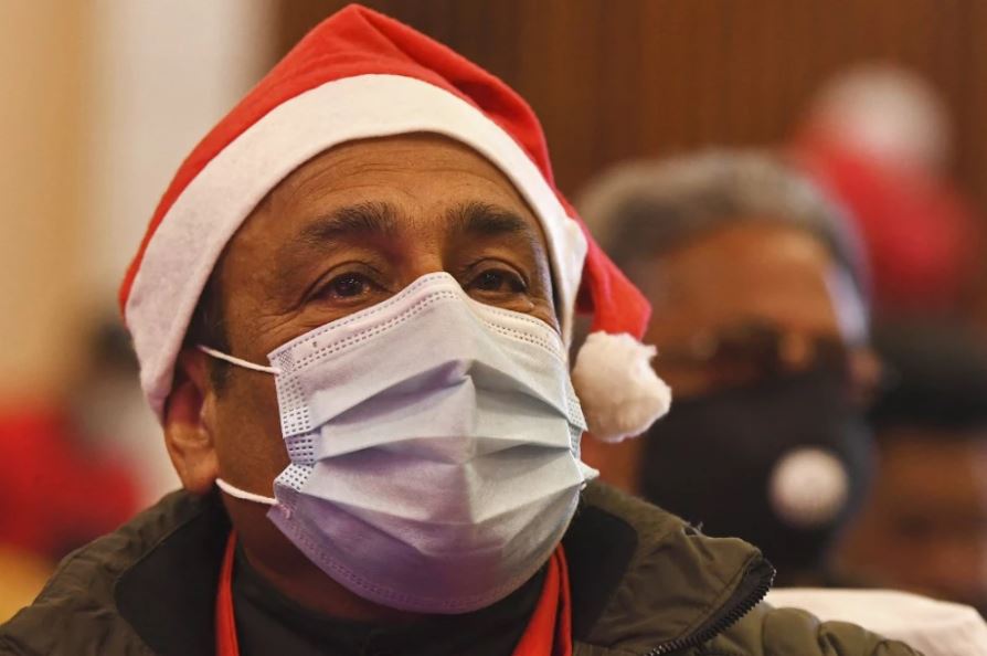 Photo of Tapabocas en espacios cerrados y abiertos con aglomeraciones será obligatorio nuevamente en Colombia