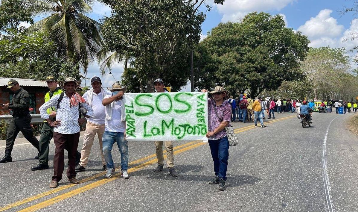 Photo of Damnificados por las inundaciones en Ayapel y La Mojana aseguran que no van a dialogar más