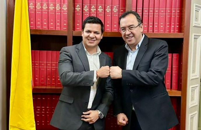 Photo of Gabriel Calle renunció al MinInterior y sería candidato a la Gobernación de Córdoba