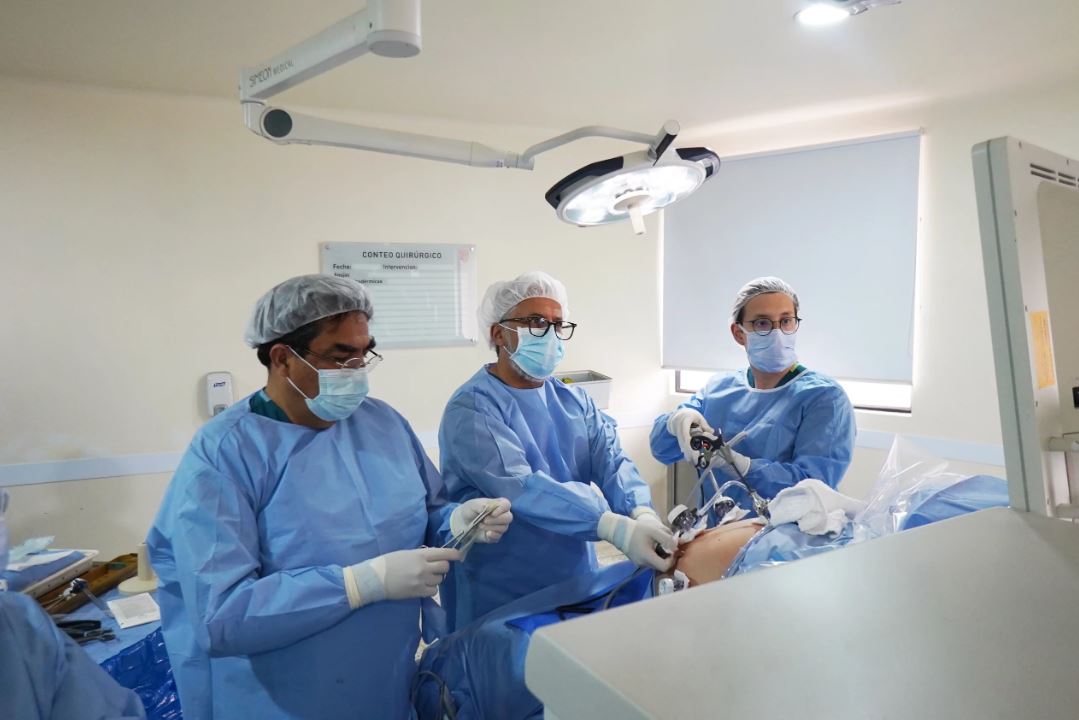 Photo of Médicos y enfermeras pasarán a ser empleados públicos, según reforma a la salud