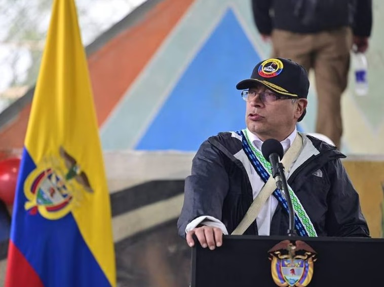 Photo of Petro propuso “democratizar la generación de energía”