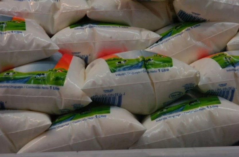 Photo of Leche subiría nuevamente de precio